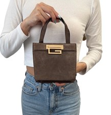 GUCCI Vintage G Square Logo